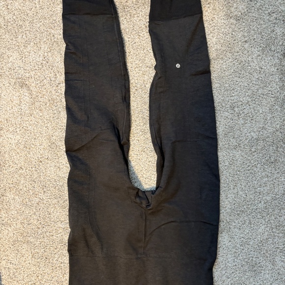 Lululemon- Ebb to Street Pant- size 8 - Picture 8 of 8